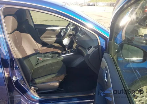 2018 Nissan Sentra S z USA, uszkodzony, nr VIN 3N1AB7AP3JY302685